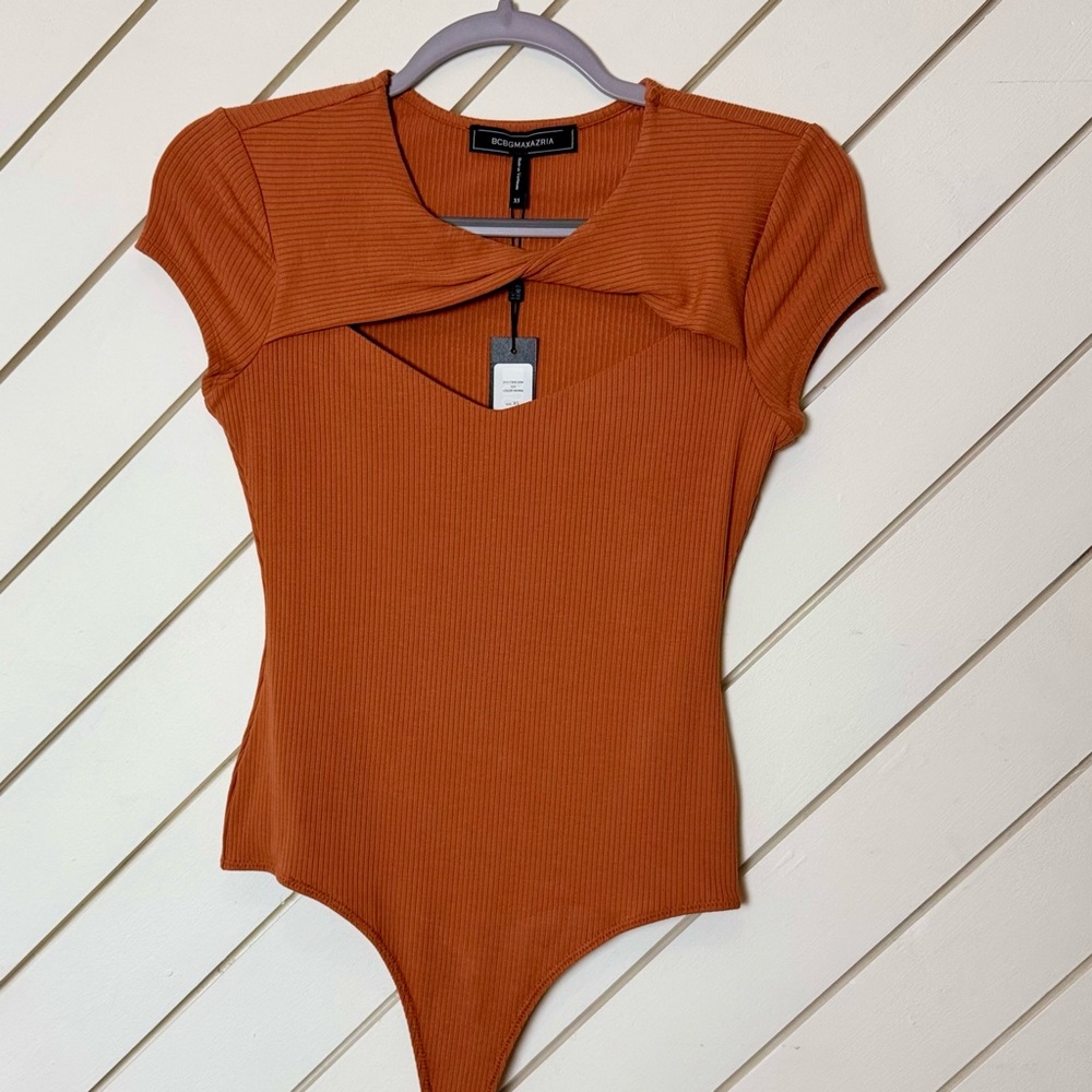 BcbgMaxazria | Ribbed Bodysuit with keyhole | Size XS | Sienna/Burnt Orange